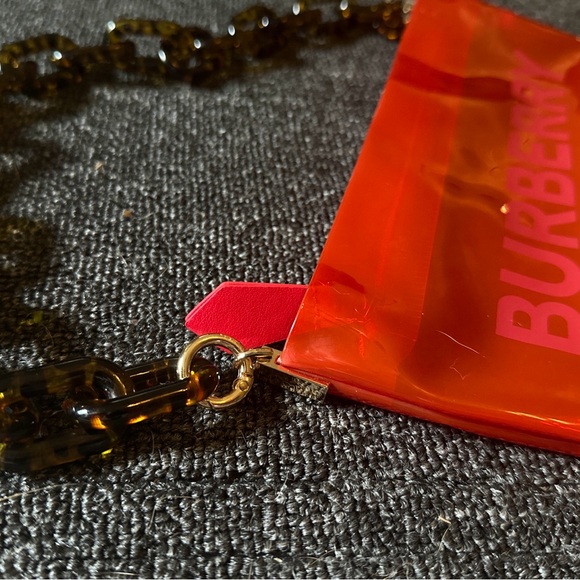 BURBERRY - Auth *new* Shoulder Bag / Red Transparent / Acrylic Chunky Strap - Picture 3 of 4